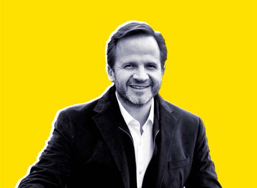 Ernest, Pérez Llorca y Kissinger: cómo reinventar el 'lobby' sin ponerse pelo